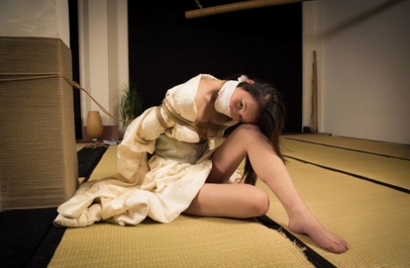 MIDD-689 A Topical Erotic Girl Who Became A Banned Work Has Made An Impact Debut! ! Sachi Hanamura