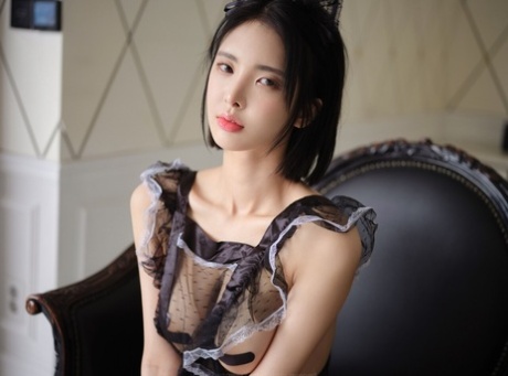 H0930 ki190716 While first sexual experience is 18 years old and late